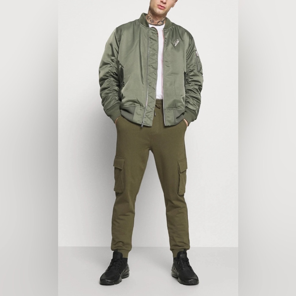 Only & Sons drawstring sweat pants size Small in Forest green. NWT